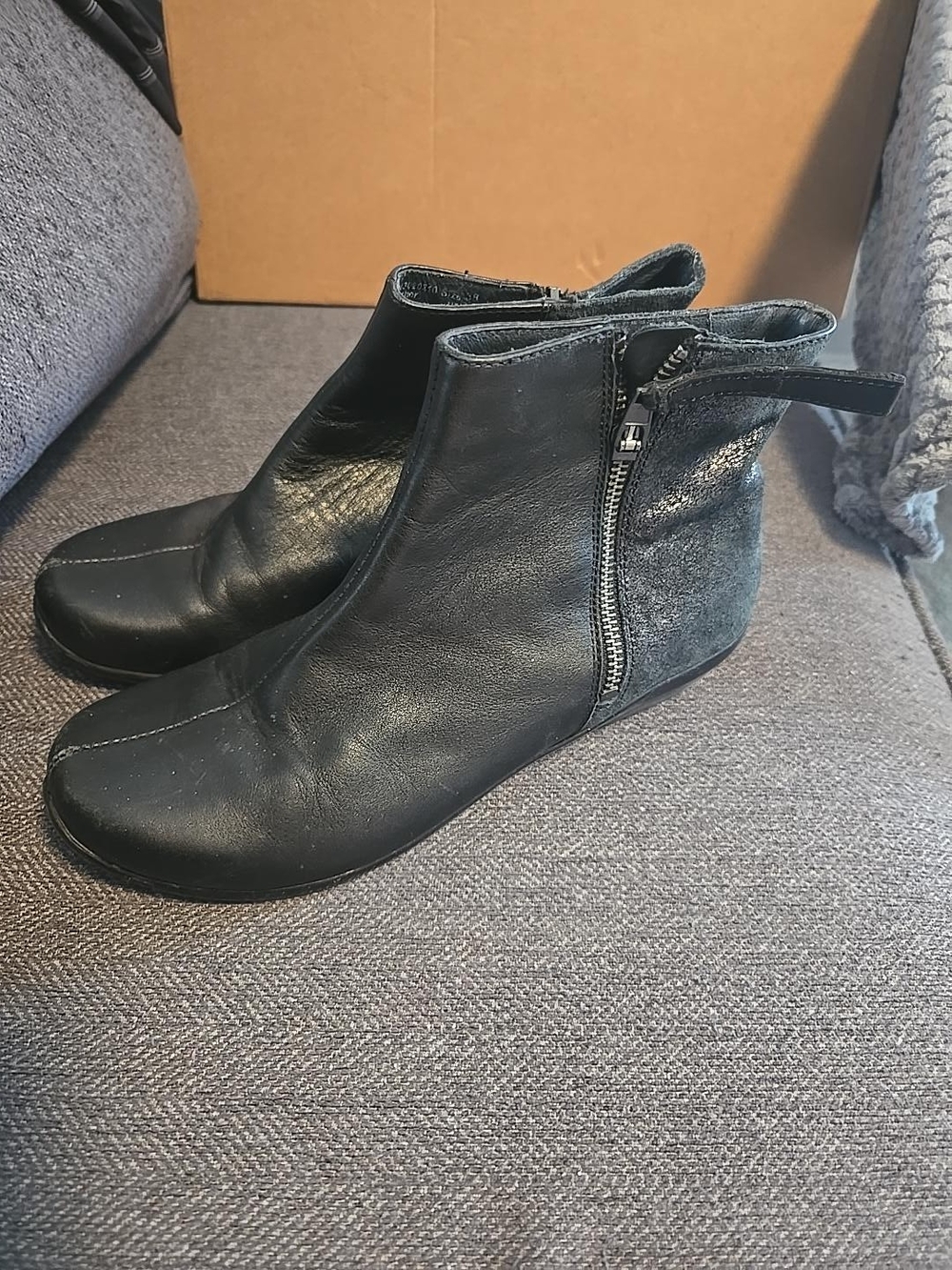 Dansko Women’s Black Leather Ankle Boots Booties Side Zip EU 38 US 7.5–8